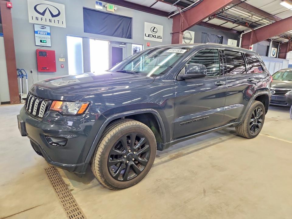 2018 Jeep Grand cherokee VIN 1C4RJFAG5JC120413 COPART salvage auction — MINOR DENT/SCRATCHES, WV - CERTIFICATE OF TITLE (P), sold $1,550 on 2026-07-17 (photo 1)