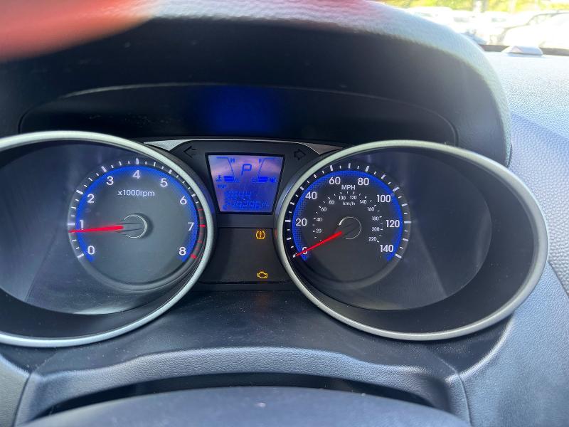 2012 Hyundai VIN KM8JUCAC4CU395912 COPART salvage auction — MINOR DENT/SCRATCHES, Nh - Certificate Of Title (P), sold $1,950 on 2026-07-27 (photo 8)