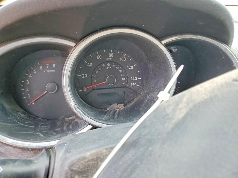 2011 Kia Sorento VIN 5XYKT4A1XBG041151 COPART salvage auction — MINOR DENT/SCRATCHES, Tx - Certificate Of Title, sold $925 on 2026-07-30 (photo 9)