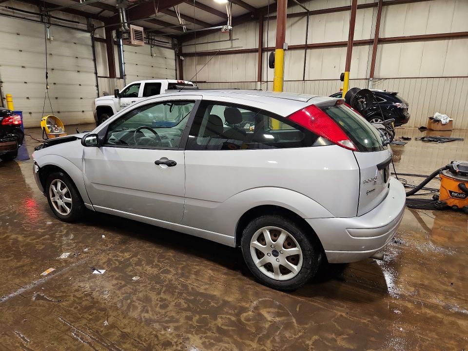 2005 Ford Focus VIN 3FAFP31N15R129895 COPART salvage auction — FRONT END, PA - CERTIFICATE OF SALVAGE, sold $175 on 2026-07-24 (photo 2)