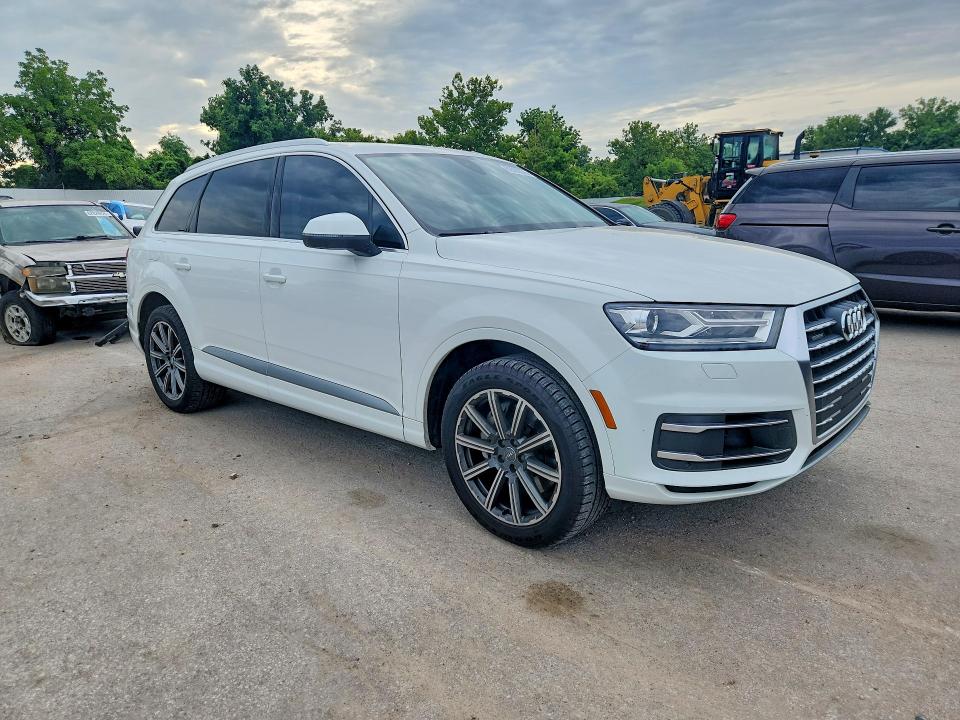 2018 Audi Q7 VIN WA1AAAF76JD005400 COPART salvage auction — MINOR DENT/SCRATCHES, Mo - Certificate Of Title, sold $675 on 2026-07-24 (photo 4)