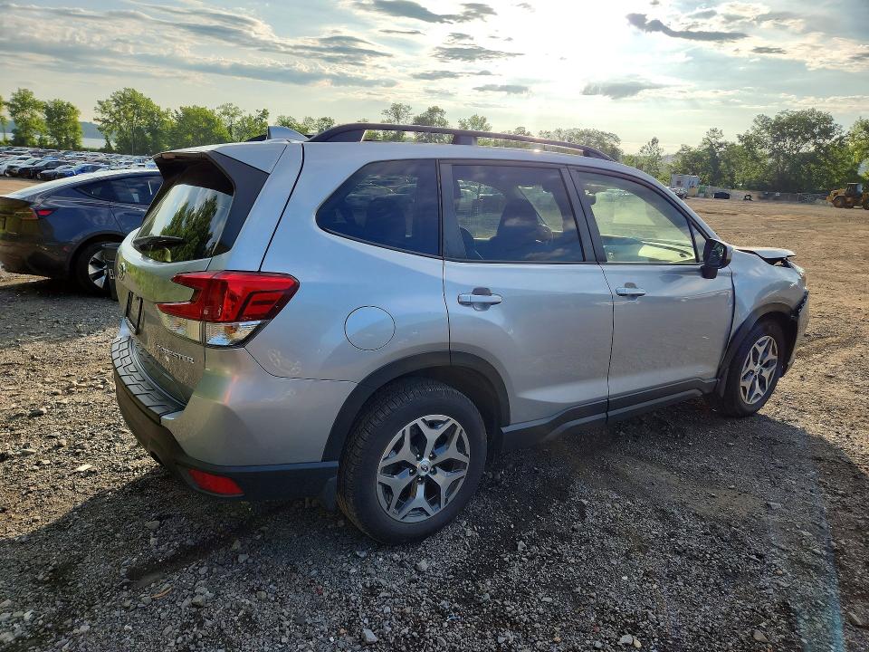 2019 Subaru Forester VIN JF2SKAGC9KH581058 COPART salvage auction — FRONT END, Ny - Mv-907A Salvage Certificate, sold $325 on 2026-07-23 (photo 3)