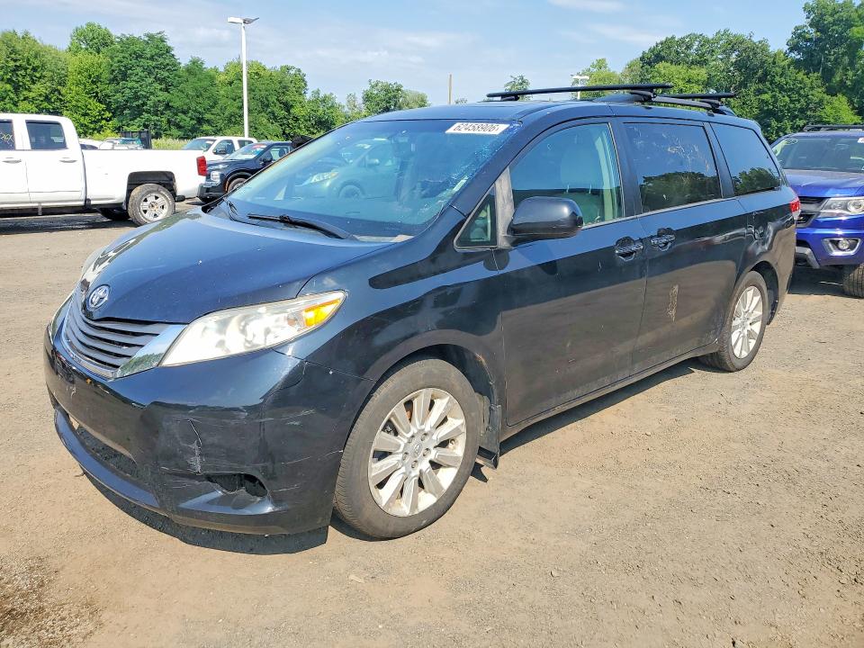 2013 Toyota Sienna VIN 5TDDK3DC4DS057922 COPART salvage auction — MINOR DENT/SCRATCHES, Ma - Certificate Of Title, sold $500 on 2026-07-30 (photo 1)
