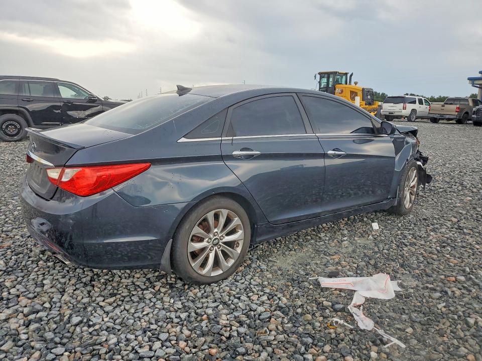 2012 Hyundai Sonata VIN 5NPEC4AC3CH501503 COPART salvage auction — FRONT END, FL - CERTIFICATE OF DESTRUCTION, sold $400 on 2026-07-28 (photo 3)