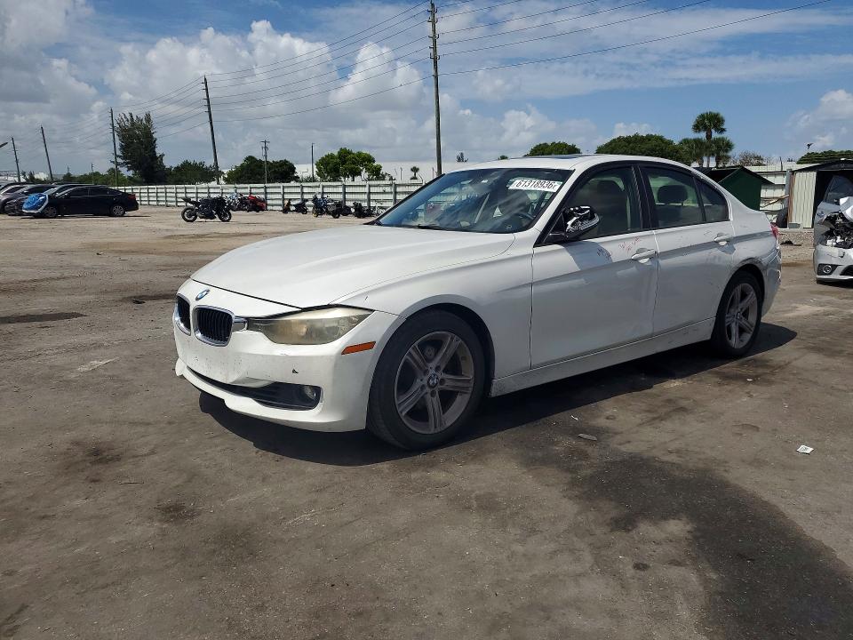2013 BMW 3er VIN WBA3C1C50DF442701 COPART salvage auction — MINOR DENT/SCRATCHES, FL - CERT OF TITLE SLVG REBUILDABLE, sold $650 on 2026-07-27 (photo 1)