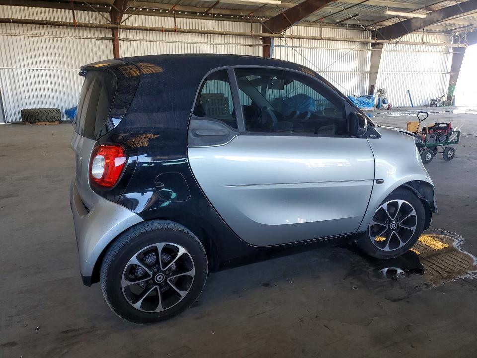 2016 Smart Fortwo VIN WMEFJ5DA5GK048147 COPART salvage auction — FRONT END, Ca - Salvage Certificate, sold $15 on 2026-07-27 (photo 3)