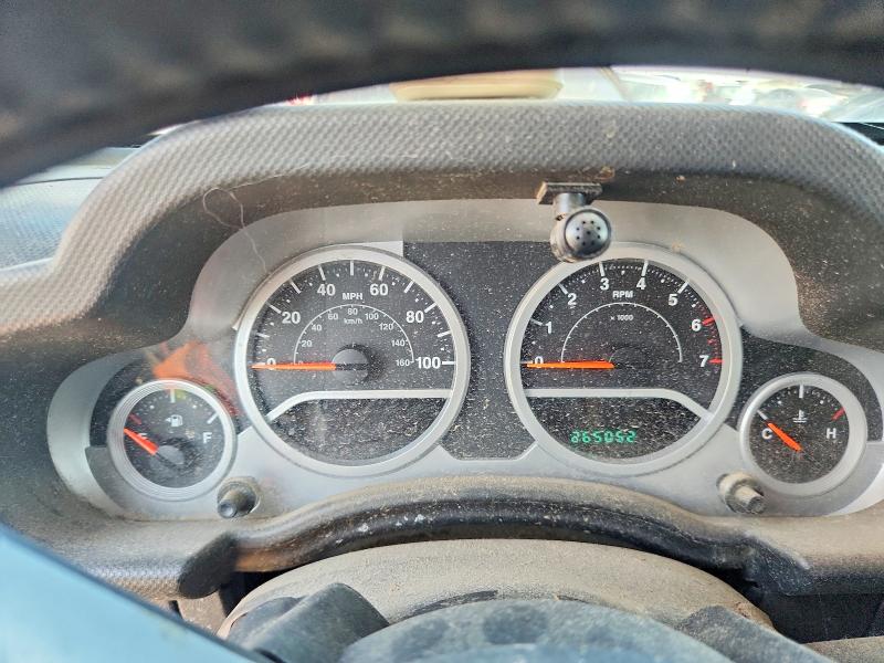 2008 Jeep Wrangler unlimited VIN 1J4GA59198L520500 COPART salvage auction — NORMAL WEAR, IN - CERTIFICATE OF TITLE, sold $2,472 on 2026-07-09 (photo 9)
