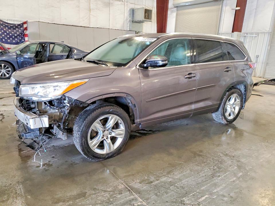 2015 Toyota Highlander VIN 5TDDKRFH4FS205873 COPART salvage auction — FRONT END, MN - CERT OF TITLE-SALVAGE, sold $675 on 2026-07-27 (photo 1)