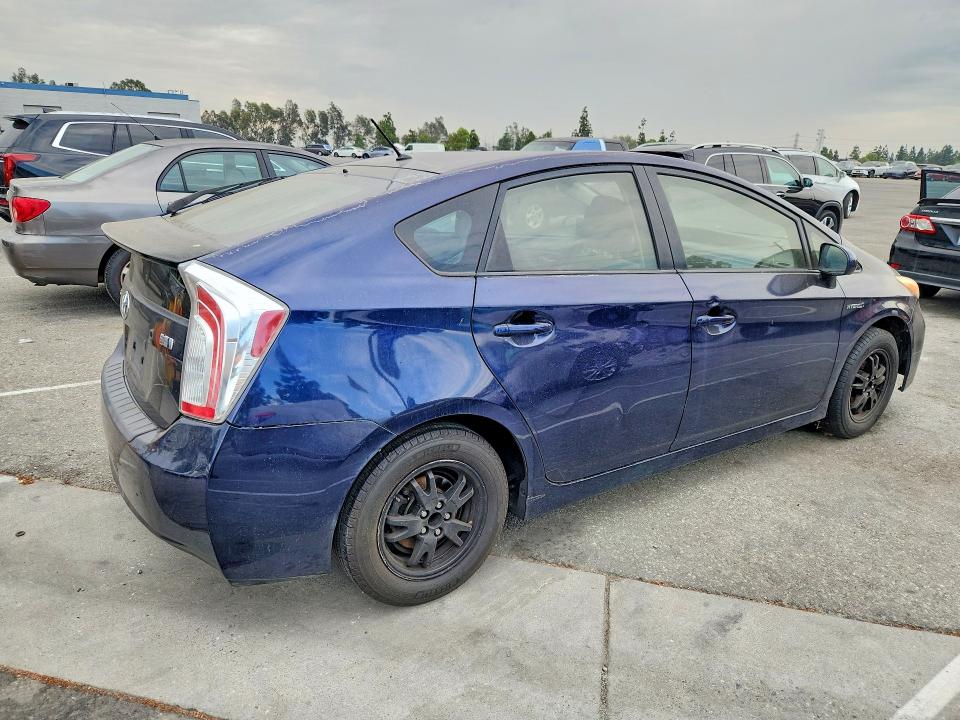 2014 Toyota Prius VIN JTDKN3DU8E0358012 COPART salvage auction — MINOR DENT/SCRATCHES, Ca - Cert Of Title-Salvaged, sold $725 on 2026-07-16 (photo 3)