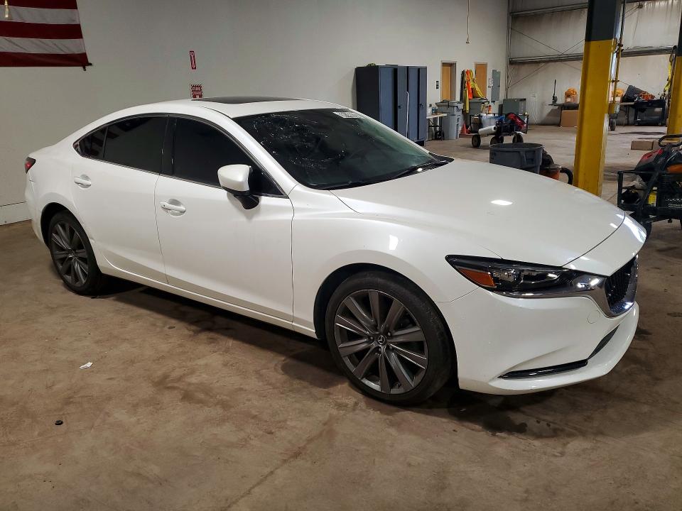 2020 Mazda 6 VIN JM1GL1VMXL1524780 COPART salvage auction — MINOR DENT/SCRATCHES, WV - CERTIFICATE OF TITLE, sold $12,100 on 2026-08-06 (photo 4)