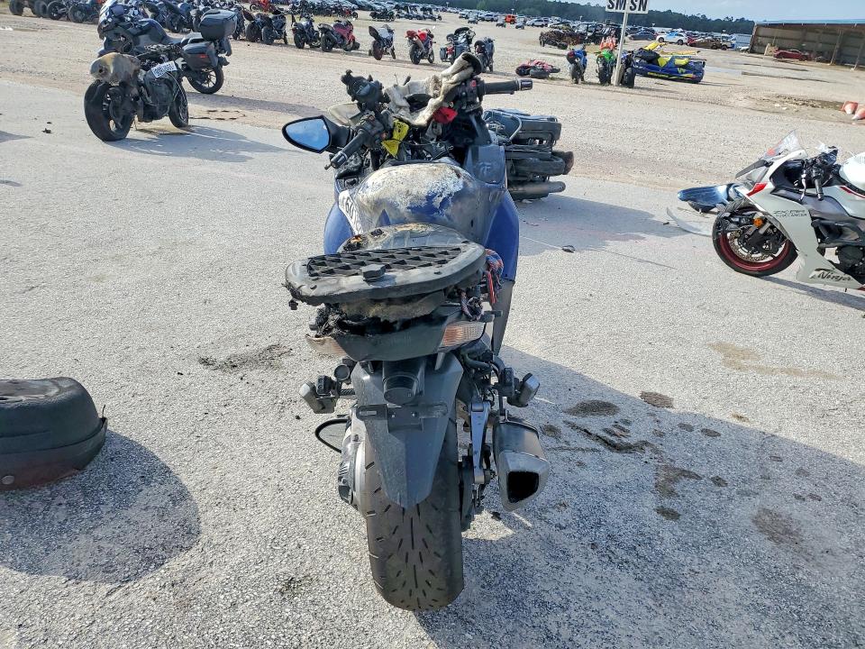 2013 Kawasaki Concours VIN JKBZGNC18DA021897 COPART salvage auction — BURN, Tx - Certificate Of Title, sold $450 on 2026-09-18 (photo 4)