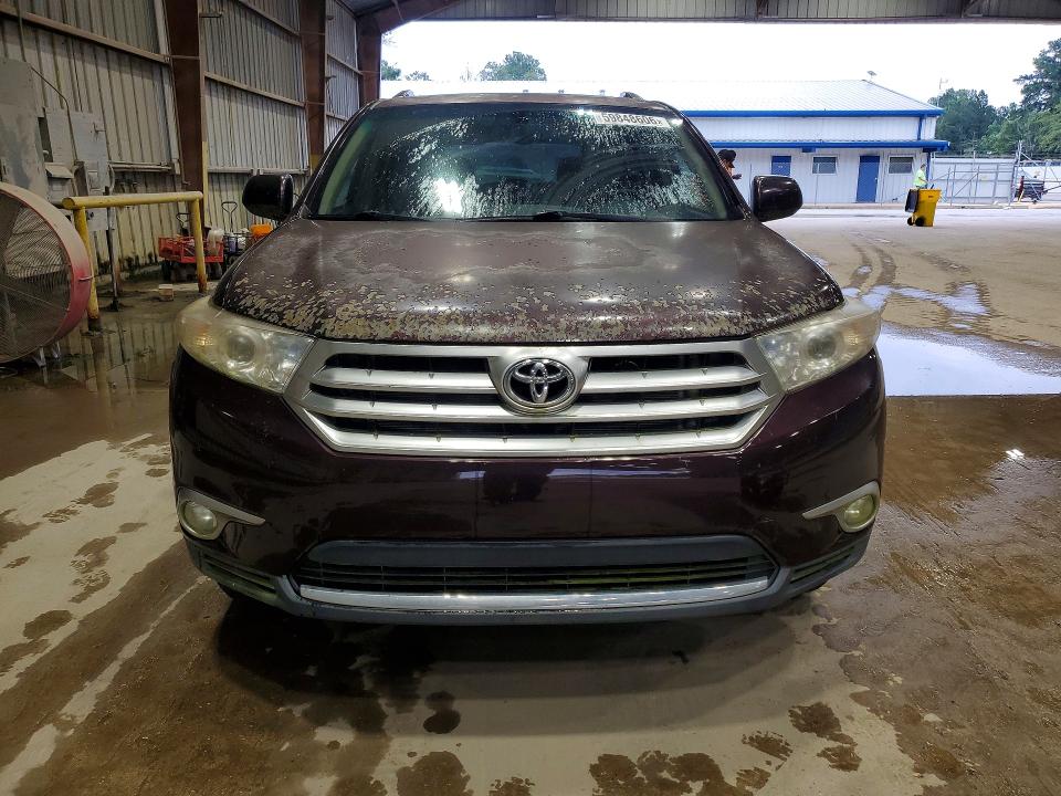 2011 Toyota Highlander VIN 5TDZK3EH5BS032377 COPART salvage auction — MINOR DENT/SCRATCHES, LA - CERTIFICATE OF TITLE, sold $2,150 on 2026-07-17 (photo 5)