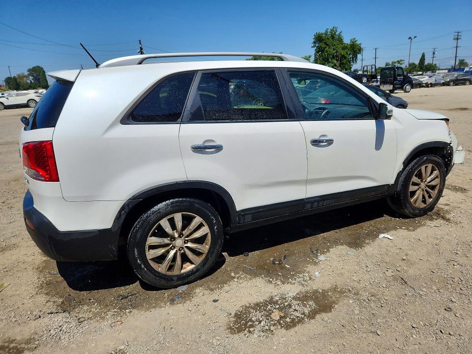 2011 Kia Sorento VIN 5XYKU4A22BG043353 COPART salvage auction — FRONT END, CA - SALVAGE CERTIFICATE, sold $600 on 2026-07-23 (photo 3)