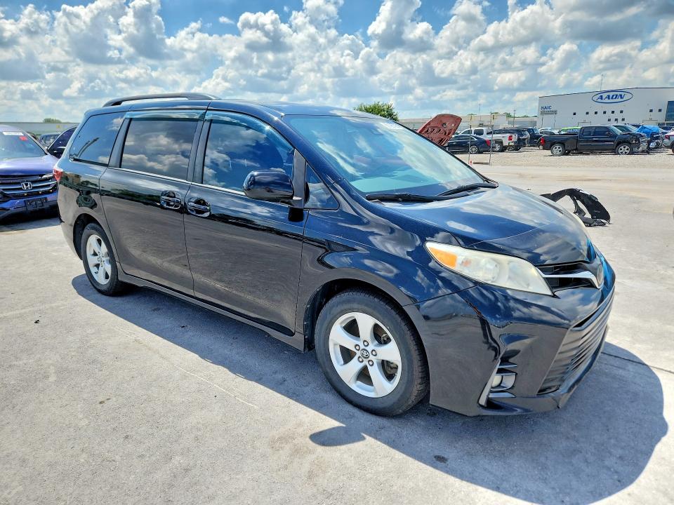 2018 Toyota Sienna VIN 5TDKZ3DC7JS959852 COPART salvage auction — WATER/FLOOD, OK - CERT OF TITLE-SALVAGE FLOOD, sold $175 on 2026-07-29 (photo 4)