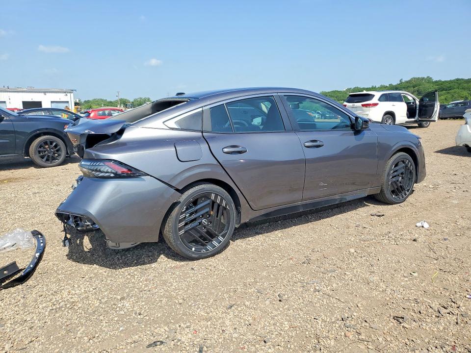 2026 Nissan Sentra VIN 3N1AB9DV9TY281110 COPART salvage auction — REAR END, Il - Salvage Certificate, sold $6,600 on 2026-07-06 (photo 3)