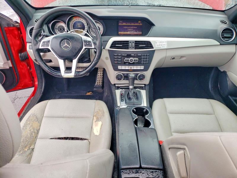 2012 Mercedes-benz VIN WDDGF8BBXCR208581 COPART salvage auction — ROOF, Ct - Cert Of Title-Salvage, sold $875 on 2026-07-17 (photo 8)