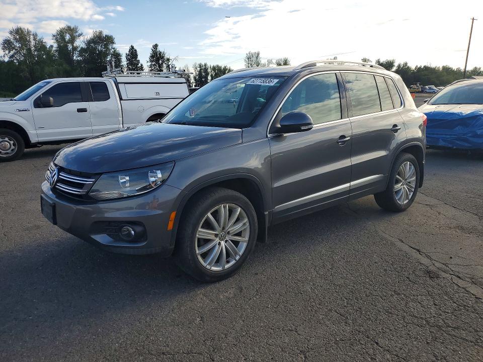 2013 Volkswagen Tiguan VIN WVGBV3AX6DW588847 COPART salvage auction — MINOR DENT/SCRATCHES, Or - Certificate Of Title, sold $1,700 on 2026-08-10 (photo 1)