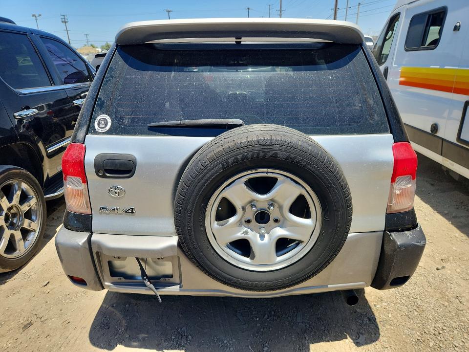 2002 Toyota Rav4 VIN JTEGH20V426002909 COPART salvage auction — MINOR DENT/SCRATCHES, CA - DIS/DLR/EXP ONLY CLEAN TITLE, sold $200 on 2026-07-23 (photo 6)