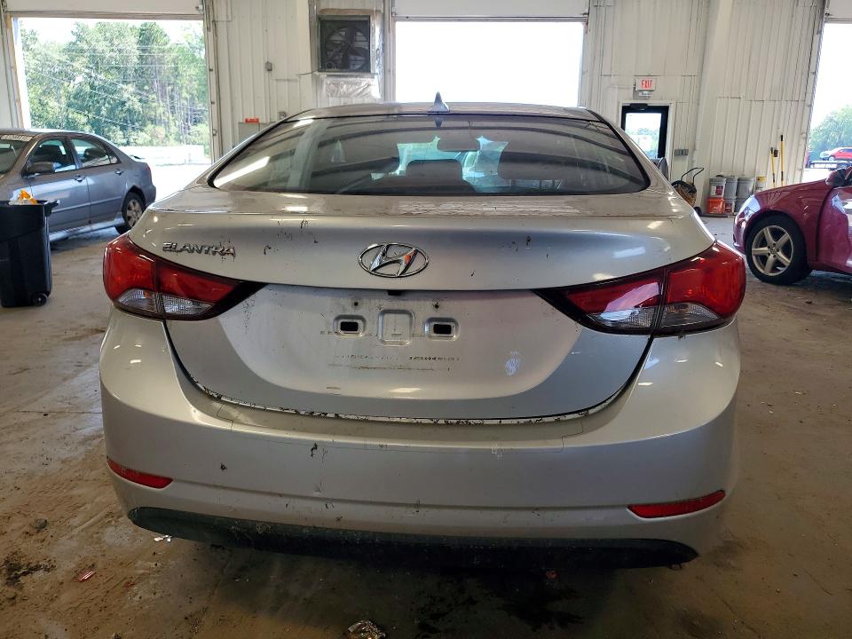 2015 Hyundai Elantra VIN KMHDH4AE8FU240096 COPART salvage auction — MINOR DENT/SCRATCHES, MN - CERT OF TITLE-PRIOR SALVAGE, sold $575 on 2026-07-23 (photo 6)
