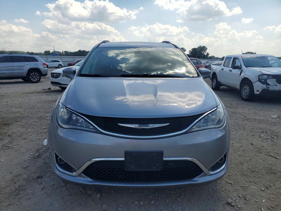 2017 Chrysler Pacifica VIN 2C4RC1EGXHR628191 COPART salvage auction — SIDE, Ks - Cert Of Title-Salvage, sold $2,600 on 2026-07-30 (photo 5)