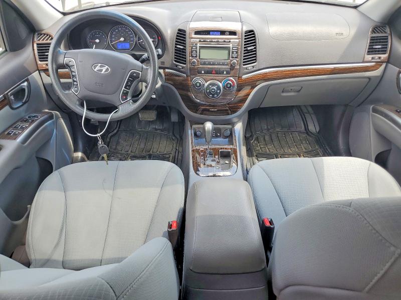 2012 Hyundai Santa fe VIN 5XYZGDAB1CG093748 COPART salvage auction — MINOR DENT/SCRATCHES, On - Permit No Brand - Unfit, sold $250 on 2026-07-21 (photo 8)