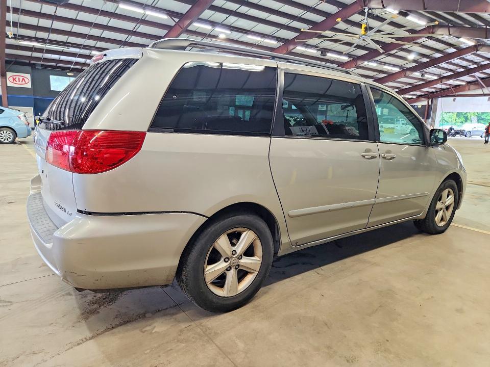 2008 Toyota Sienna VIN 5TDZK23C08S221495 COPART salvage auction — MINOR DENT/SCRATCHES, MA - CERTIFICATE OF TITLE (P), sold $1,400 on 2026-07-31 (photo 3)