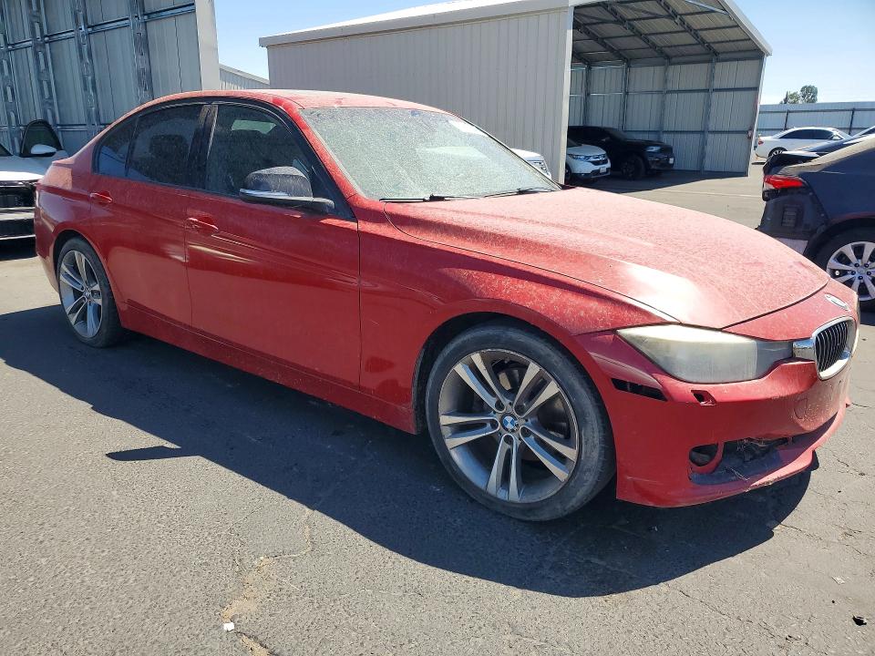 2014 BMW 3er VIN WBA3C1C51EK115989 COPART salvage auction — MECHANICAL, Ca - Dis/Dlr/Exp Only Clean Title (P), sold $1,550 on 2026-07-30 (photo 4)