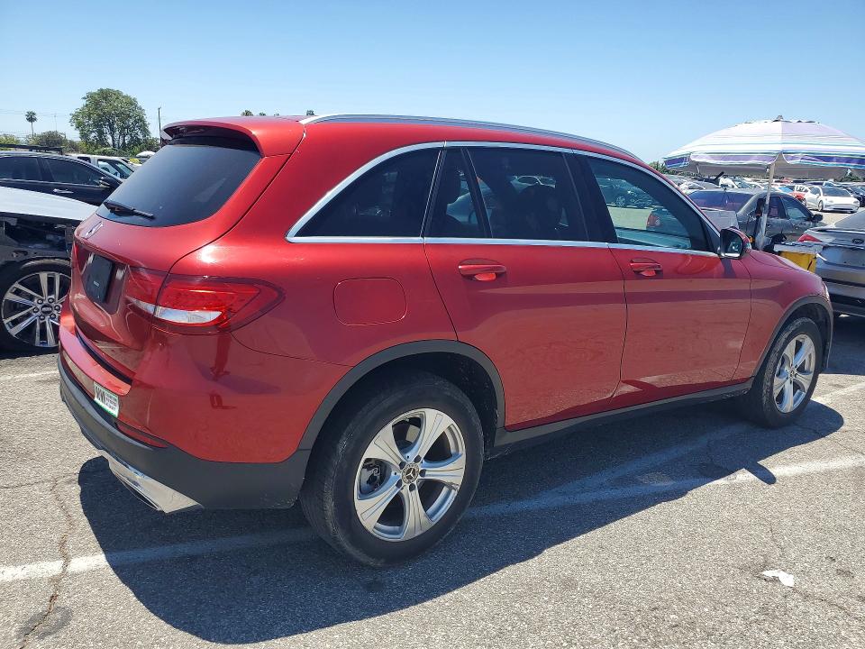 2018 Mercedes-benz Glc VIN WDC0G4JBXJV097838 COPART salvage auction — NORMAL WEAR, Ca - Dis/Dlr/Exp App For Dup Clean, sold $3,200 on 2026-07-17 (photo 3)
