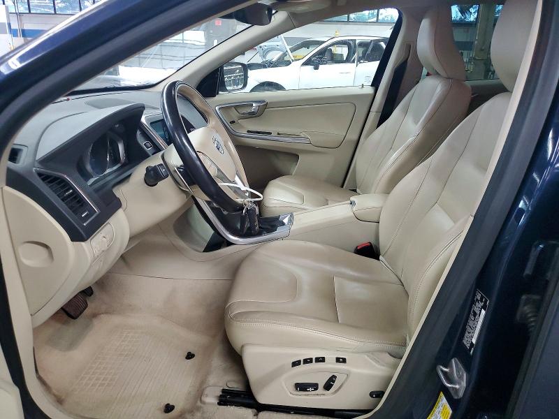 2015 Volvo Xc60 VIN YV4902RM7F2734914 COPART salvage auction — MINOR DENT/SCRATCHES, Wi - Certificate Of Title, sold $1,750 on 2026-07-27 (photo 7)