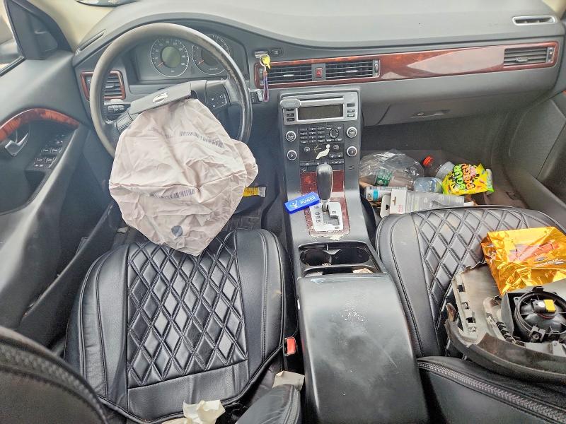 2008 Volvo Xc70 VIN YV4BZ982681031586 COPART salvage auction — FRONT END, MA - CERT OF TITLE-RECONSTRCTD COLL, sold $125 on 2026-07-29 (photo 8)