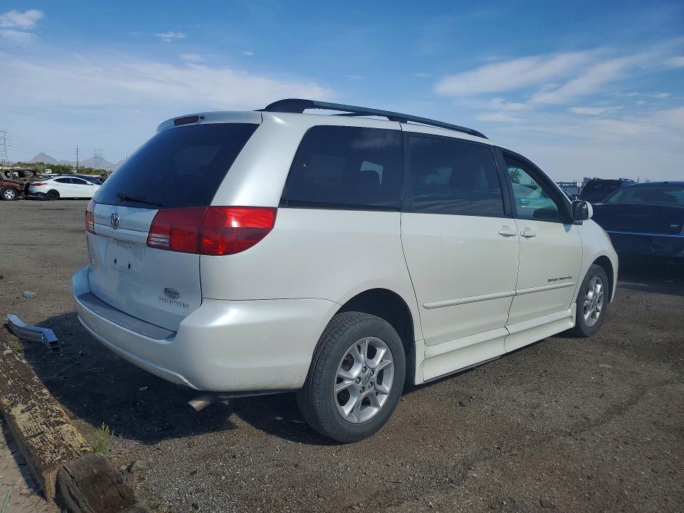 2005 Toyota Sienna VIN 5TDZA22C85S362217 COPART salvage auction — MINOR DENT/SCRATCHES, Az - Cert Of Title - Salvage, sold $3,100 on 2026-07-24 (photo 3)