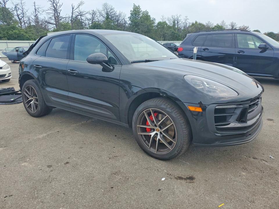 2023 Porsche Macan VIN WP1AG2A5XPLB40392 COPART salvage auction — REAR END, Ny - Mv-907A Salvage Certificate, sold $30,000 on 2026-08-07 (photo 4)
