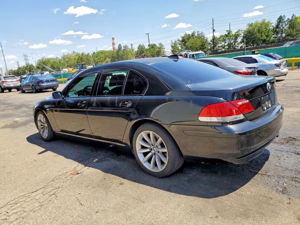2007 BMW 7er VIN WBAHL83517DT10254 COPART salvage auction — NORMAL WEAR, Co - Dis/Dlr/Exp Only Clean Title, sold $375 on 2026-07-28 (photo 2)