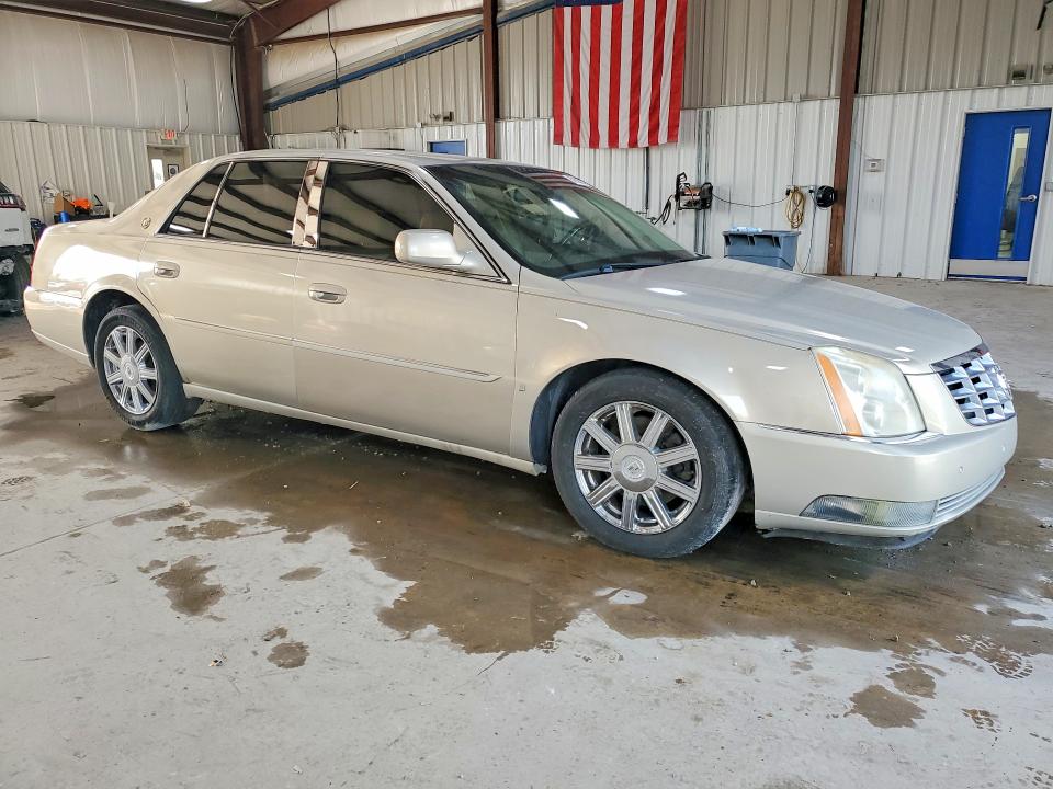 2007 Cadillac Dts VIN 1G6KD57Y37U193871 COPART salvage auction — MINOR DENT/SCRATCHES, PA - CERT OF SALV-R=RECONSTRUCTED, sold $425 on 2026-08-23 (photo 4)