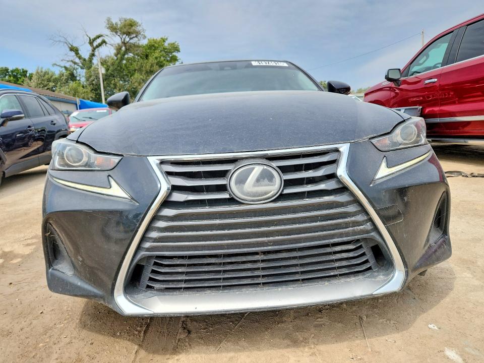 2018 Lexus Is 300 VIN JTHBA1D28J5081498 COPART salvage auction — NORMAL WEAR, MI - CERTIFICATE OF TITLE, sold $8,400 on 2026-08-27 (photo 5)