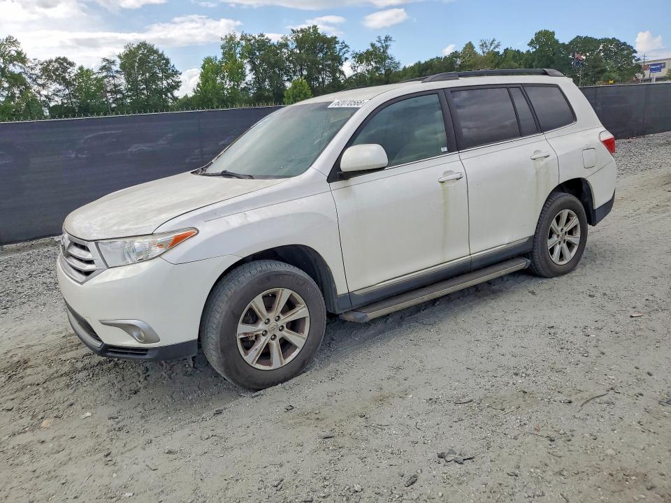 2013 Toyota Highlander VIN 5TDZA3EH5DS044762 COPART salvage auction — MECHANICAL, NC - CERTIFICATE OF TITLE, sold $2,500 on 2026-07-27 (photo 1)