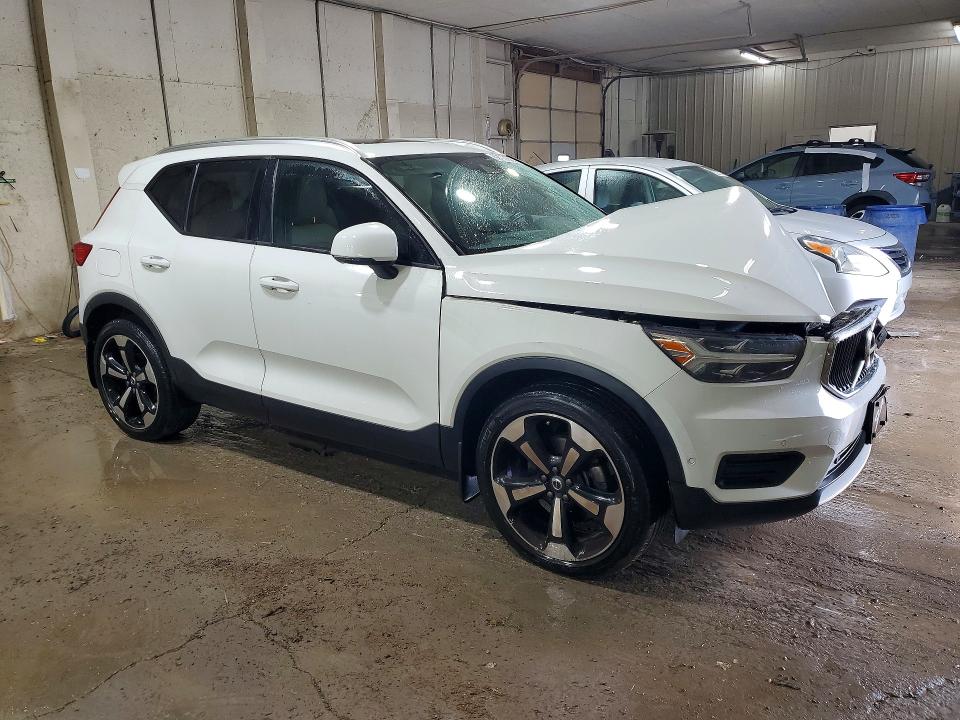 2019 Volvo Xc40 VIN YV4162XZ7K2019412 COPART salvage auction — FRONT END, TN - SALVAGE CERTIFICATE, sold $2,700 on 2026-09-01 (photo 4)