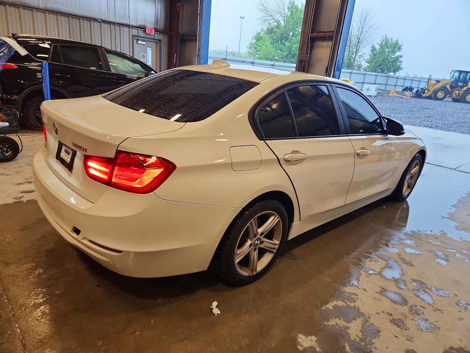2015 BMW 3er VIN WBA3C3C54FP663579 COPART salvage auction — FRONT END, Wi - Certificate Of Title, sold $1,700 on 2026-08-03 (photo 3)