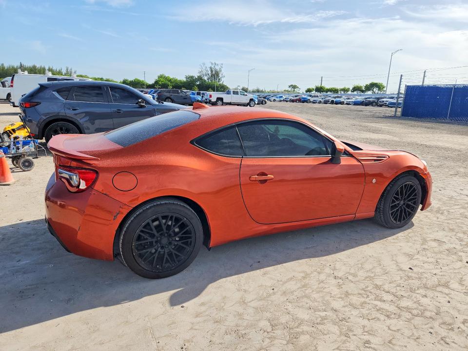 2017 Toyota Gt86 VIN JF1ZNAA19H8705467 COPART salvage auction — MINOR DENT/SCRATCHES, Ca - Dis/Dlr/Exp Only Clean Title (P), sold $1,500 on 2026-07-29 (photo 3)