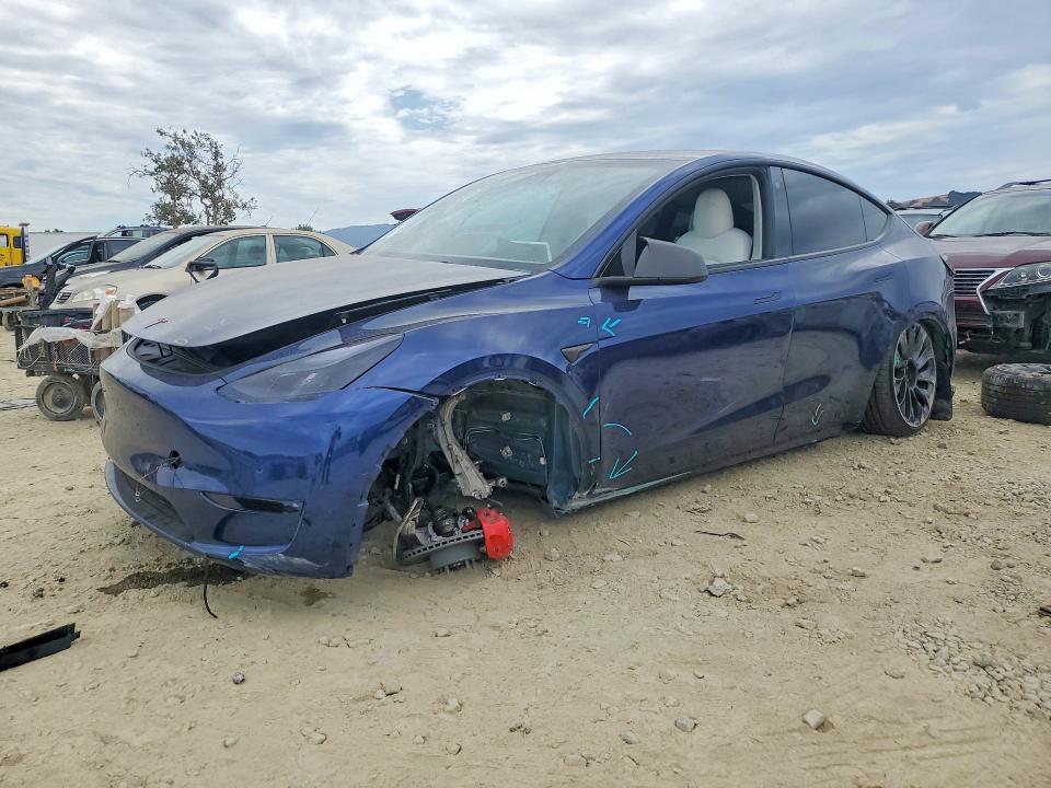 2022 Tesla Model y VIN 7SAYGDEF6NF539785 — COPART salvage auction photo
