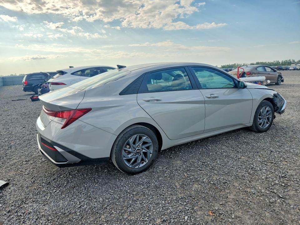 2025 Hyundai Elantra VIN KMHLM4DG5SU995303 COPART salvage auction — FRONT END, ON - PERMIT SALVAGE, sold $3,100 on 2026-07-16 (photo 3)