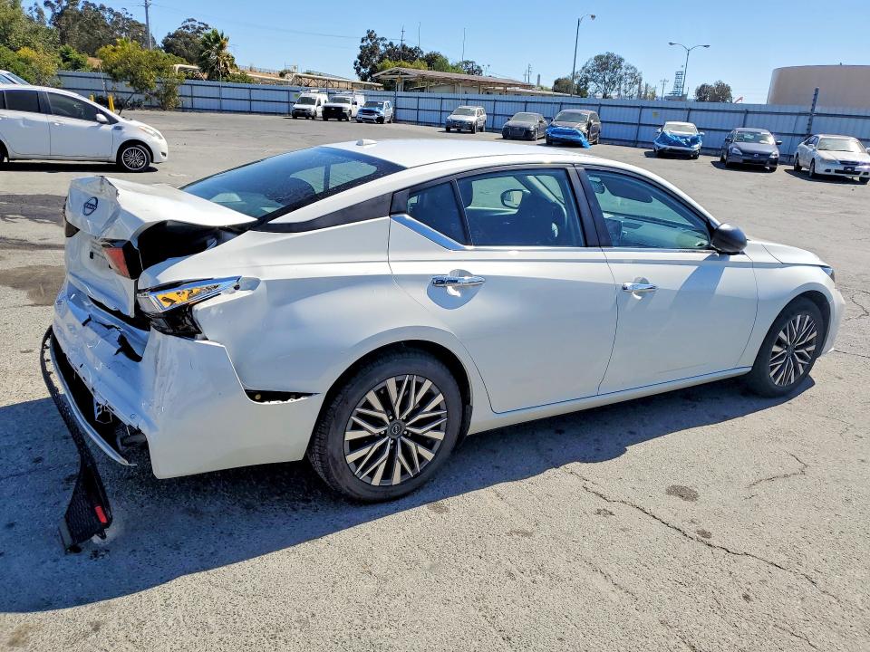 2025 Nissan Altima VIN 1N4BL4DV6SN362844 COPART salvage auction — REAR END, Ca - Certificate Of Title, sold $9,500 on 2026-07-27 (photo 3)