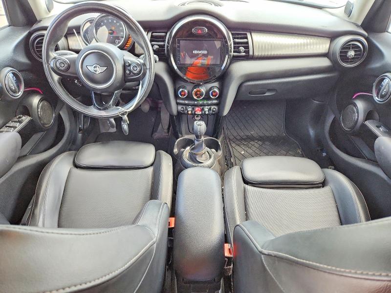 2016 Mini Cooper VIN WMWXU3C51G2B63069 COPART salvage auction — MECHANICAL, Tx - Certificate Of Title, sold $300 on 2026-08-04 (photo 8)
