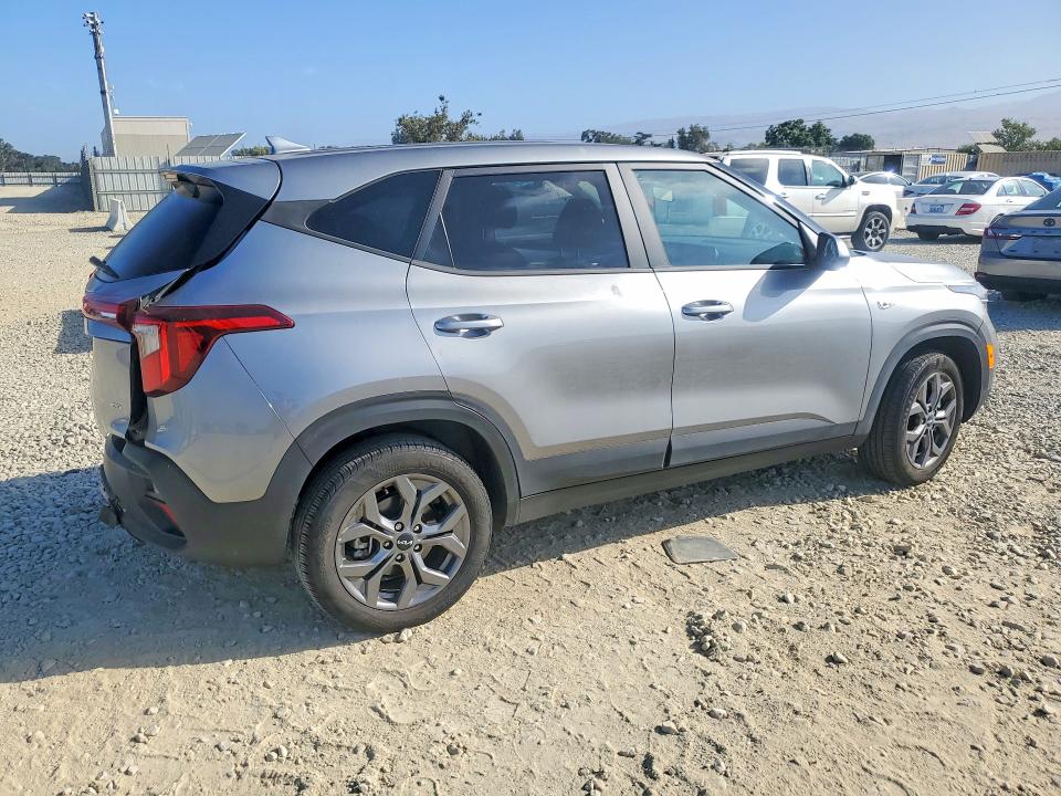 2024 Kia Seltos VIN KNDEPCAA2R7524393 COPART salvage auction — REAR END, CA - SALVAGE CERTIFICATE, sold $250 on 2026-07-21 (photo 3)