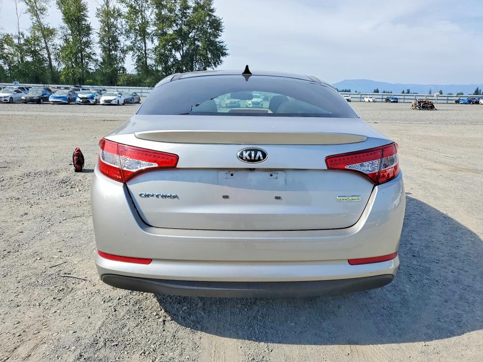 2012 Kia Optima hybrid VIN KNAGM4AD8C5030718 COPART salvage auction — WATER/FLOOD, WA - VEHICLE CERT OF OWNERSHIP-TITL, sold $225 on 2026-07-27 (photo 6)