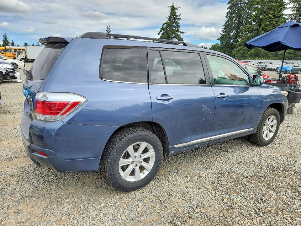 2011 Toyota Highlander VIN JTEBC3EH5B2000790 COPART salvage auction — FRONT END, Wa - Bill Of Sale, sold $2,150 on 2026-07-31 (photo 3)