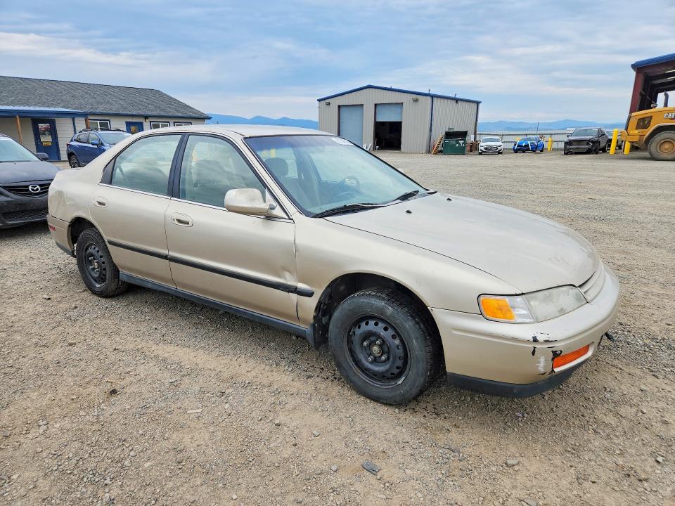1994 Honda Accord VIN JHMCD5530RC046231 COPART salvage auction — MINOR DENT/SCRATCHES, MT - CERTIFICATE OF TITLE, sold $250 on 2026-07-21 (photo 4)