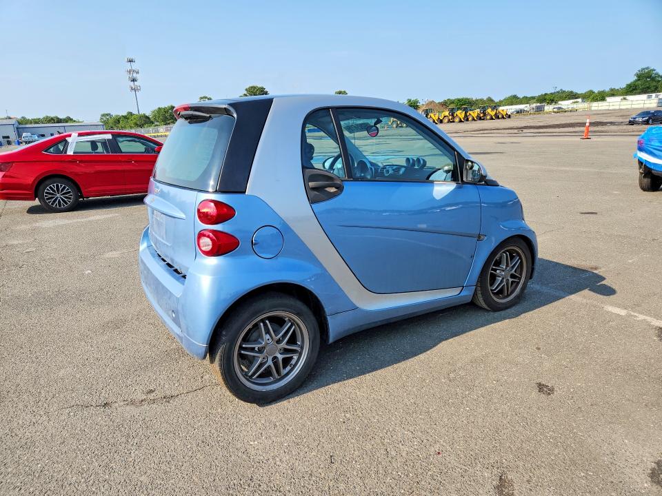 2011 Smart Fortwo VIN WMEEJ3BA6BK430165 COPART salvage auction — FRONT END, Ny - Mv-907A Salvage Certificate, sold $325 on 2026-07-22 (photo 3)