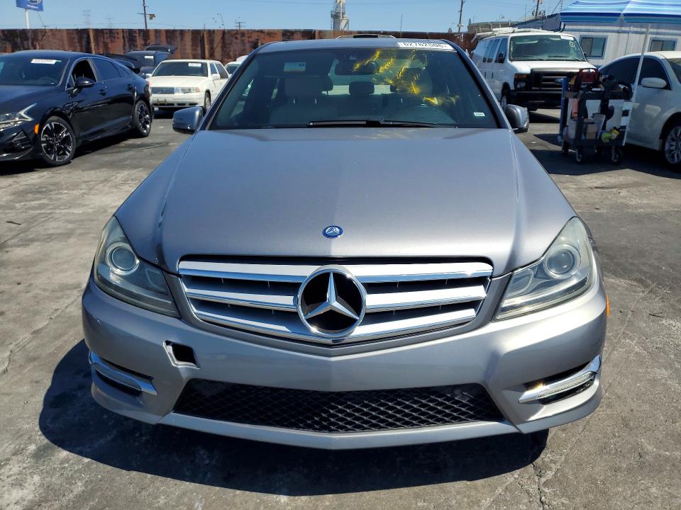 2014 Mercedes-benz C-klasse VIN WDDGF4HB0EA965961 COPART salvage auction — NORMAL WEAR, Ca - Salvage Certificate, sold $3,650 on 2026-08-14 (photo 5)