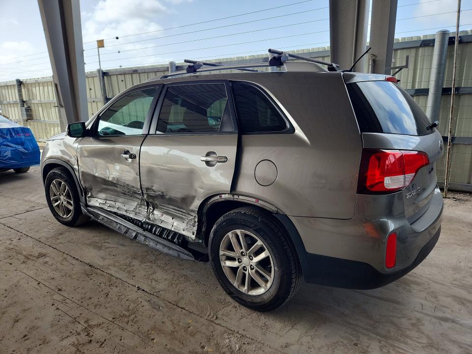 2015 Kia Sorento VIN 5XYKT4A68FG625792 COPART salvage auction — SIDE, Fl - Cert Of Title Slvg Rebuildable, sold $750 on 2026-07-15 (photo 2)